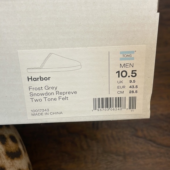 Toms x West Elm harbor Frost Grey slippers - Picture 6 of 7